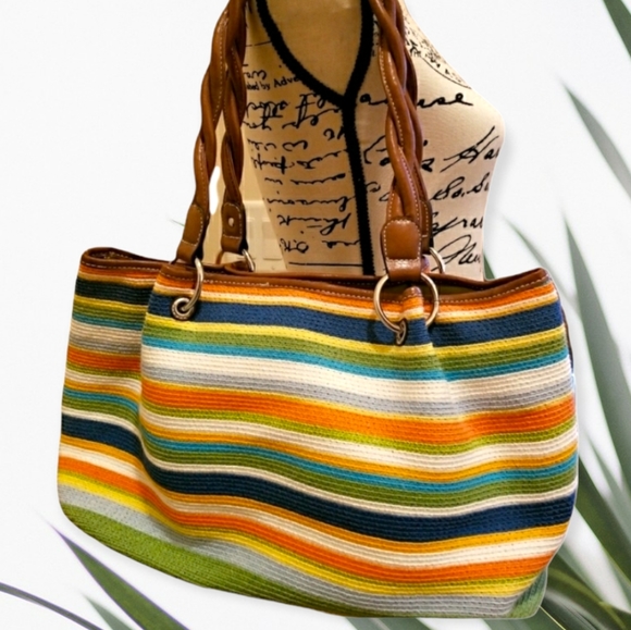 Straw Stripped Shoulder Bag - Picture 3 of 7